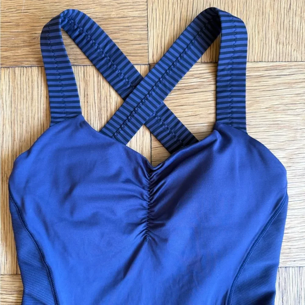 Lululemon Core Kicker Tank, Size 2, Cadet Blue / 1/8 Stripe Cadet Blue, EUC